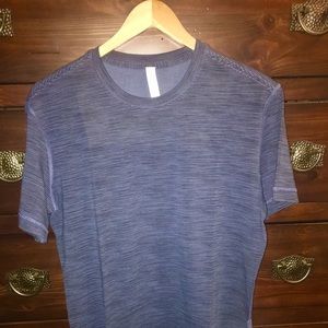 Lululemon 5 year basic tee - Size Medium. NWT